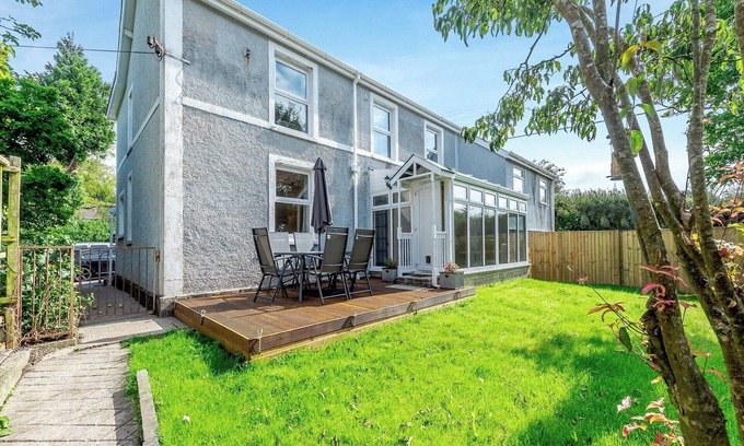 Saint Clears Cabaña | Mill Keeper's Cottage