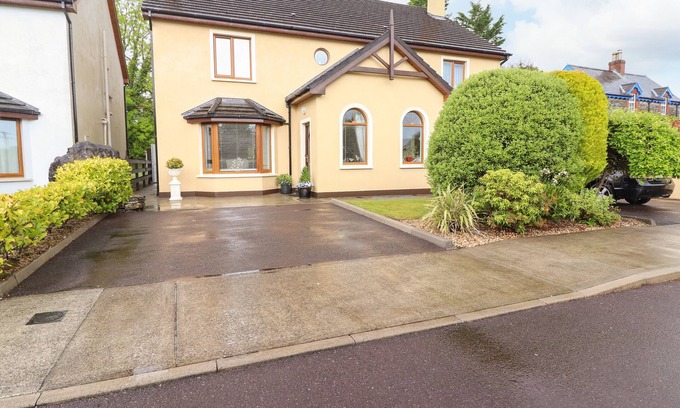 Kenmare Cabaña | MILLFIELD, family friendly, with open fire in Kenmare, County Kerry