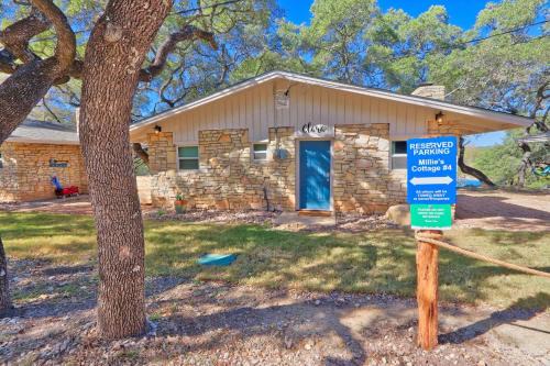 Canyon Lake Casa | Millie's Cottages Unit 4 - Clara