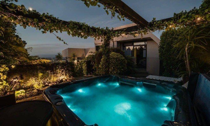 Cashmere Casa | Million Dollar City Views - Sleeps 12