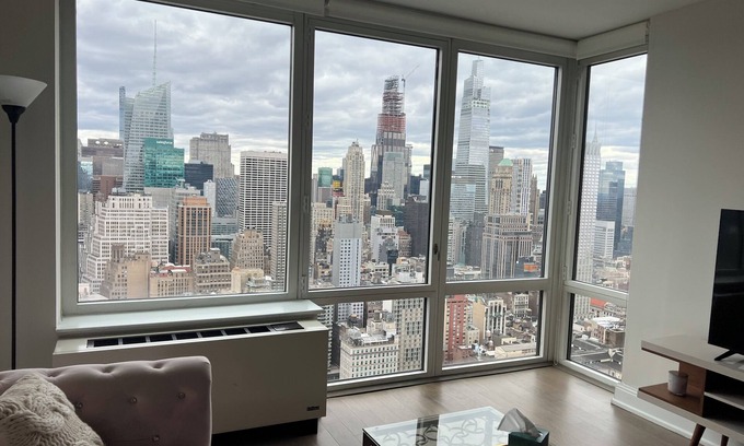 Midtown South Apartamento | Million dollar view 1-bed apartment in New York with WiFi, fitness room