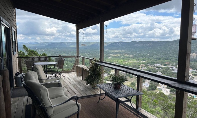 Concan Casa | Million Dollar Views at Bethel 2