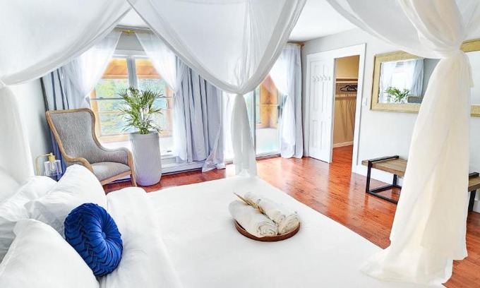 Chester Apartamento | Millionare Mansion with Grill, Spa, Huge Deck,Views, Game Room, Hiking, More