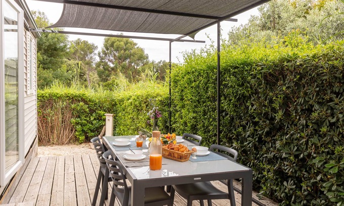 Giens Casa | Mimosa-Bungalow-Baño con ducha-Vista al Jardín