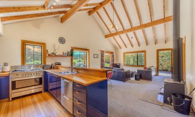 Wanaka Casa | Minaret Cabin | 3 bedroom home