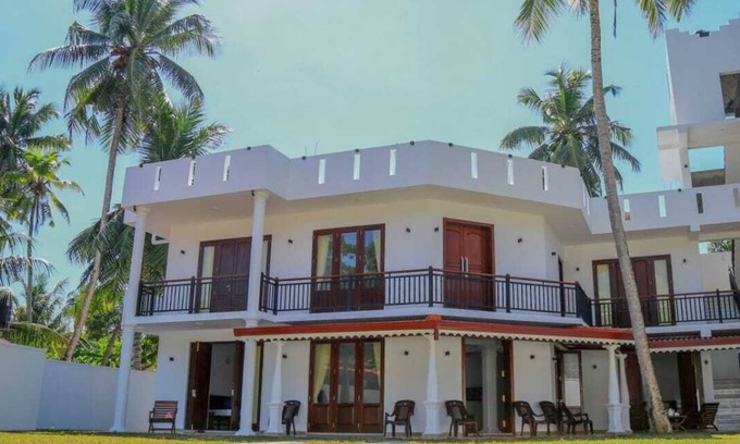 Hikkaduwa Villa | Villa Mindini - Hikkaduwa