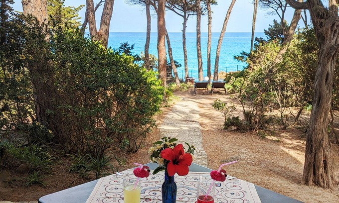 Cala Liberotto Apartamento | ¡Mini apartamentos justo en esta playa!