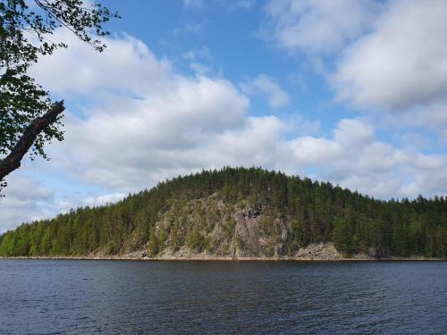 Enonkoski Chalet De Esquí | Mini cottage by lake Saimaa