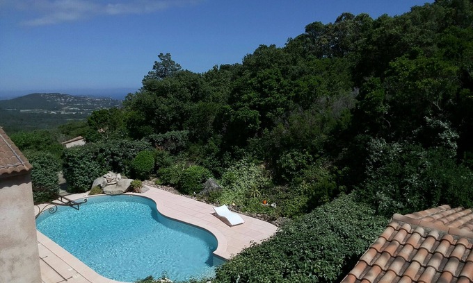 Porto-Vecchio Villa | mini villa de 19 m2 para 2 personas + aire acondicionado + piscina, vistas al mar y montañas
