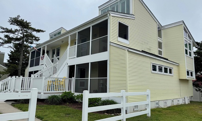 Dewey Beach Apartamento | MINI-WEEKS! SWEET BEACH COTTAGE STEPS TO SAND-DEWEY BEACH-22 McKinley, Unit A