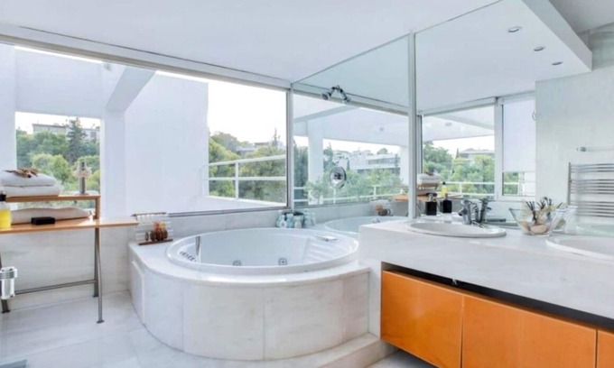 Vouliagmeni Villa | Minimal blue villa
