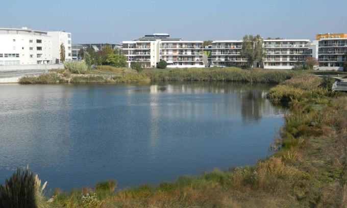 La Rochelle Apartamento | Estudio mínimo con piscina y garaje, clasificado 2 estrellas.