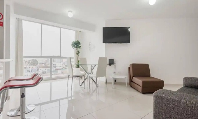 Barranco Apartamento | Minimalist 1BR flat in Barranco w/ Spanish shower