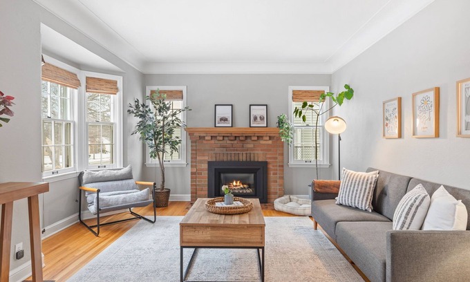 Diamond Lake Casa | MINNeSTAY* Cape Cod Charmer |