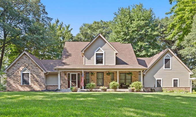 Blaine Casa | MINNeSTAY* North Oaks Estate | Blaine | Family