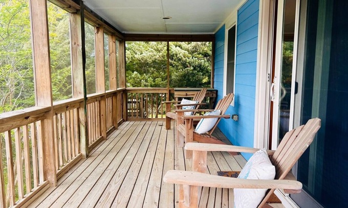 Ocracoke Casa | Minnow: A charming home for 2 in a secluded neighborhood in Ocracoke.