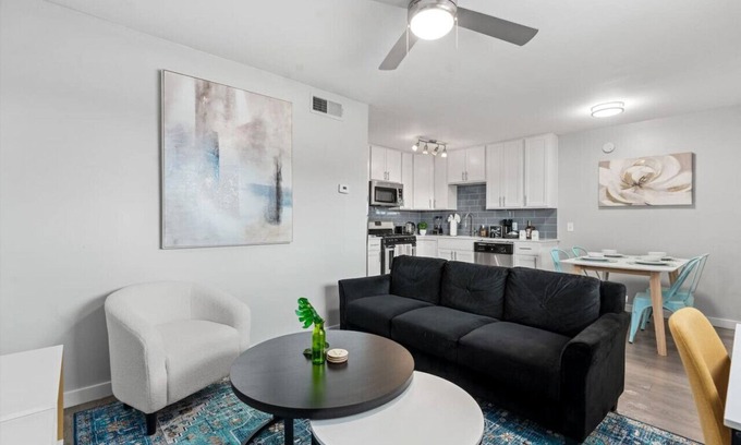 Hyde Park Apartamento | Mins 2 Dwntown ~ Private Retreat ~ Austin Cove