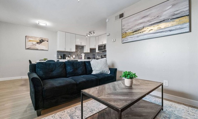 Hyde Park Apartamento | Mins 2 Dwntown ~ Private Stay ~ Nestled Austin Pad
