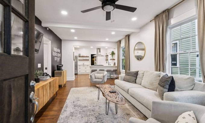Eastwood Casa | Mins to Broadway & Downtown Nashville with Hot tub