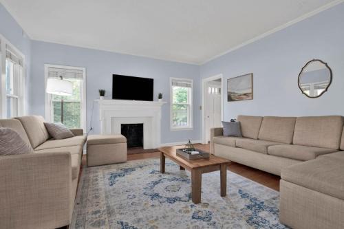 Terry Sanford Casa | Mins to Downtown & Ft Bragg Crafty in Haymount