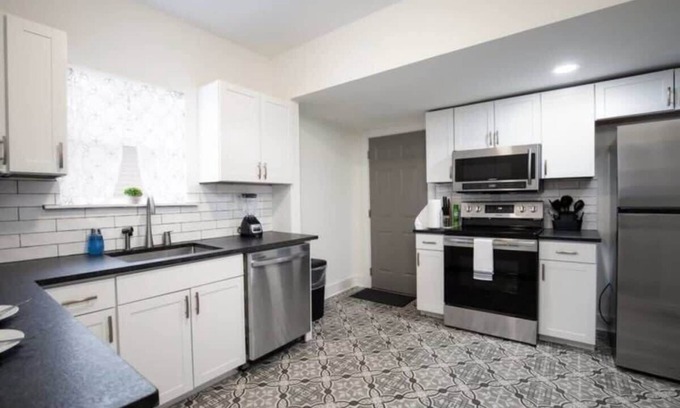Norwood Casa | Mins to Downtown & Top Golf - Historic at Norwood