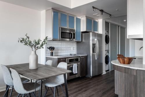 The Gulch Apartamento | Mint House Nashville - The Gulch - 11th Ave S