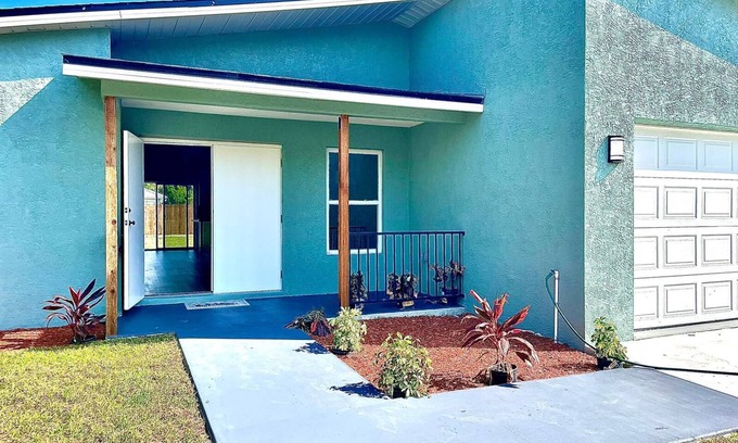 Highland Casa | Minutes away to Sebring Raceway, Golf Course and many great fishing spots.