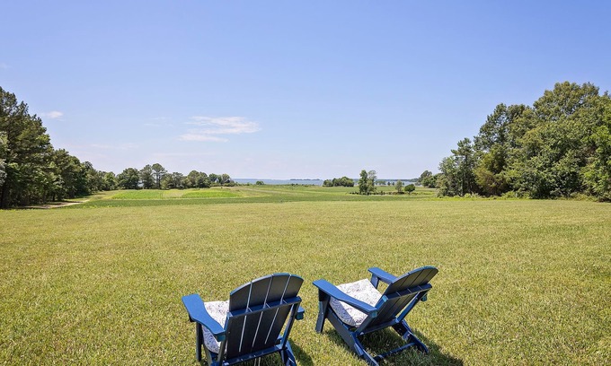 Trappe Casa | Minutes from Downtown Cambridge and Downtown Easton | 104+ Acre Farm