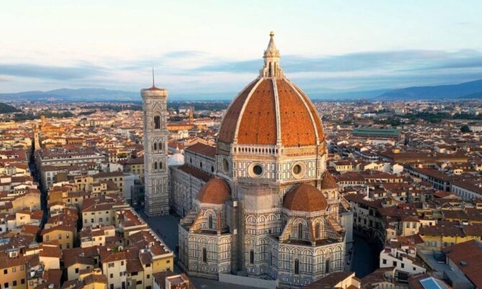 San Lorenzo Apartamento | Minutes from the Duomo-Spacious 5 bedroom in the enchanting Central Firenze