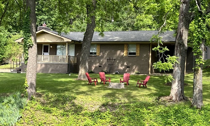 Proctor Casa | Minutes from the Illinois River, Welcome to Native Springs!