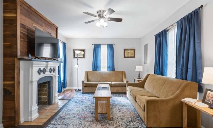 Chattanooga Casa | Minutes to Downtown, Park & Zoo! Trendy at Hoyt