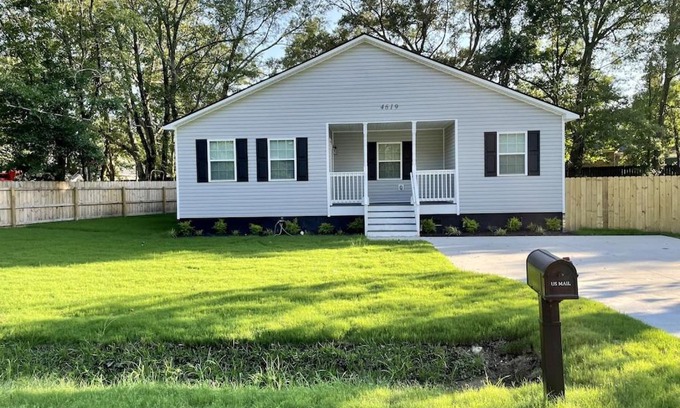 North Charleston Casa | Minutes to everywhere