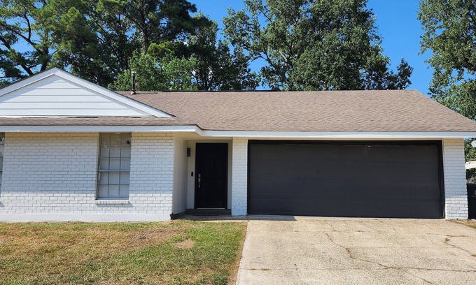 Broadmoor Casa | Minutes to I-12, Bass Pro & Food.