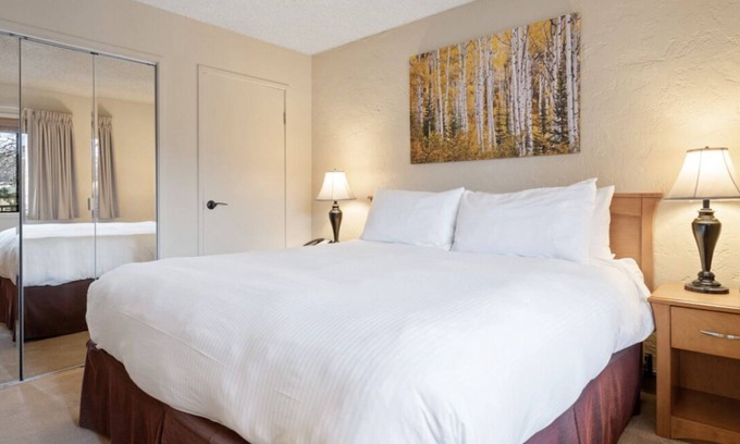 Vail Complejo | Minutes to vail ski resort and walking trail to vail village