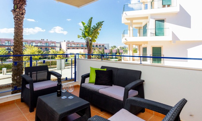 Meia Praia Apartamento | Mira Baia - Meia Praia Family Apartment