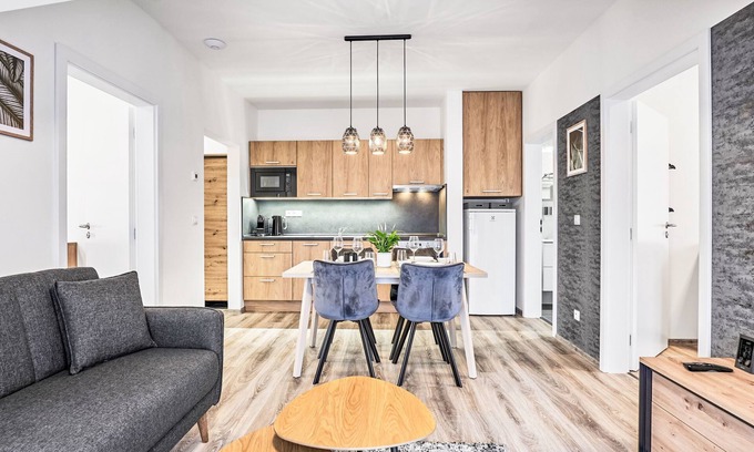 Loucna Pod Klinovcem Apartamento | Mirabel by Interhome