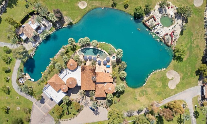 Coachella Casa | Mirabella Estate with Private Lake