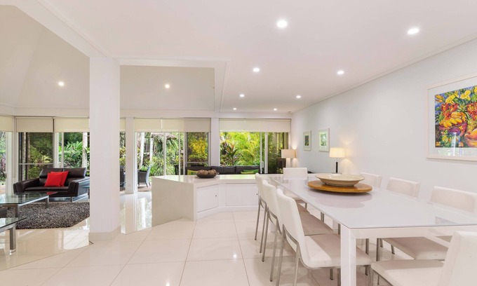 Port Douglas Villa | Mirage Resort Villa 416 with access to Sheraton Facilities