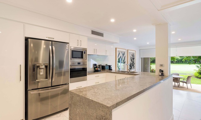 Port Douglas Villa | Mirage Resort Villa 422