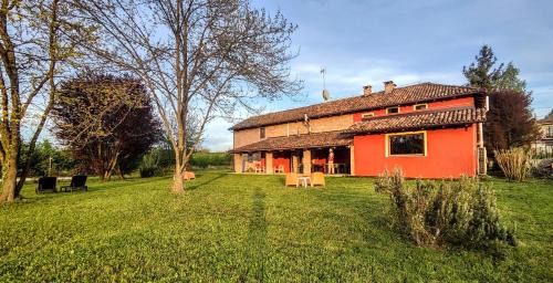 Castagnole delle Lanze Cama Y Desayuno | Miravigne House - Casa di Campagna con Cucina