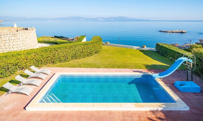 L'Escala Villa | Mireia: Villa con piscina privada y vista al mar espectacular