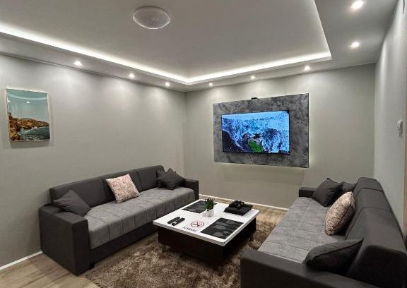 Zrenjanin Apartamento | Mirrors Apartmani