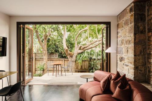 New Farm Apartamento | Miss Midgley's - Principals Office 1 King Bed
