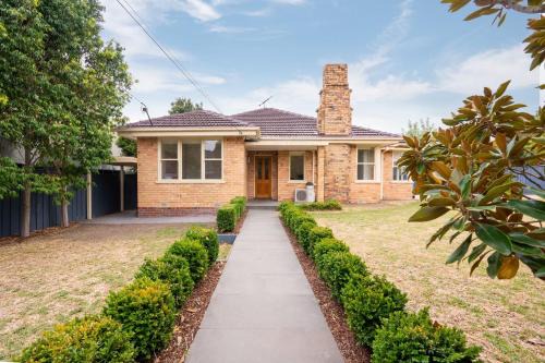 Brighton East Casa | Miss Peregrine in Brighton East