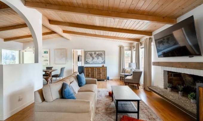 Mission Canyon Casa | Mission Canyon Oak Haven