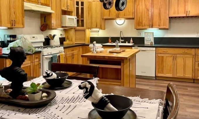 Lompoc Casa | Mission Hills -Central Coast Wine Country Getaway