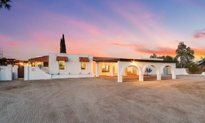 Peoria Casa | Mission Villa! Acre Lot paradise