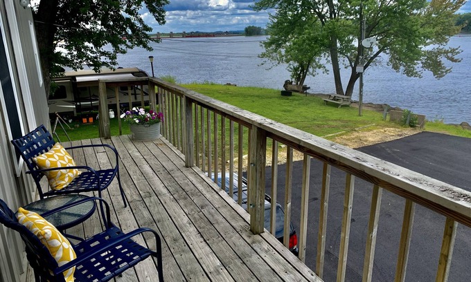 Bellevue Cabina | Mississippi River Cabin