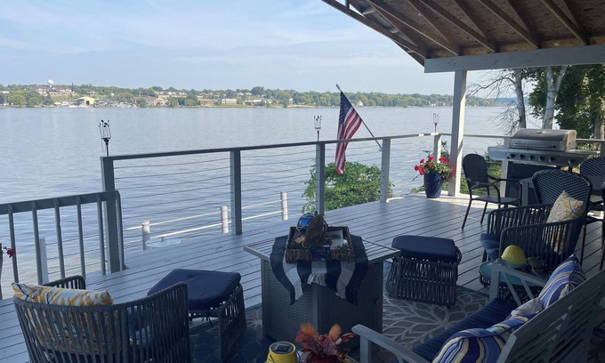 Port Byron Casa | Mississippi Riverfront Retreat - River's Edge - Quad Cities