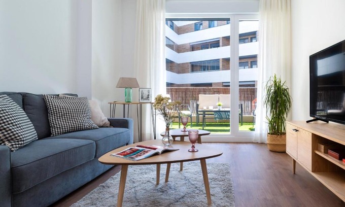La Florida Apartamento | Misterhost La Florida Piscina y Terraza